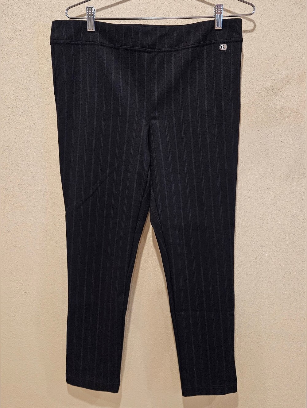 Women's Size Large Calvin Klein Black Striped Pull On Pants